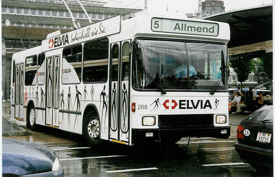 Aus dem Archiv: VBL Luzern Nr. 268 NAW/R&J-Hess Trolleybus am 27. Juni 1999 Luzern, Bahnhof (mit Vollwerbung fr  ELVIA )