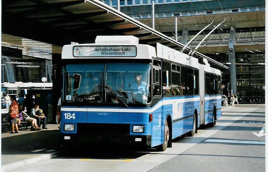 Aus dem Archiv: VBL Luzern Nr. 184 NAW/Hess Gelenktrolleybus am 26. Juli 1999 Luzern, Bahnhof
