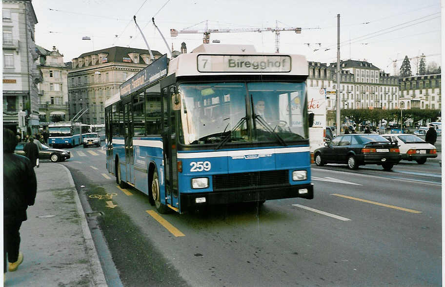 Aus dem Archiv: VBL Luzern Nr. 259 NAW/R&J-Hess Trolleybus am 30. Dezember 1999 Luzern, Schwanenplatz