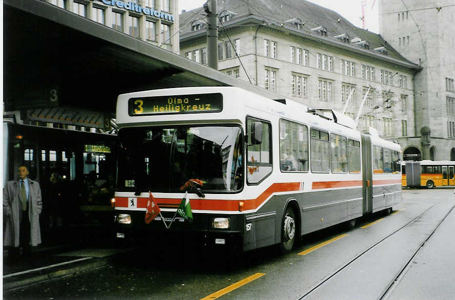 Aus dem Archiv: VBSG St. Gallen Nr. 157 NAW/Hess Gelenktrolleybus am 8. Oktober 1998 St. Gallen, Bahnhof