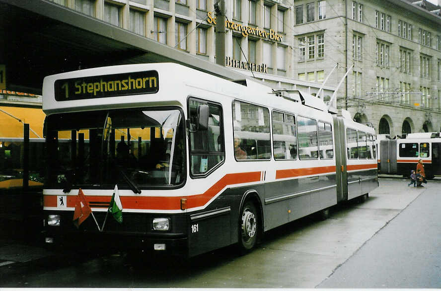 Aus dem Archiv: VBSG St. Gallen Nr. 161 NAW/Hess Gelenktrolleybus am 8. Oktober 1998 St. Gallen, Bahnhof