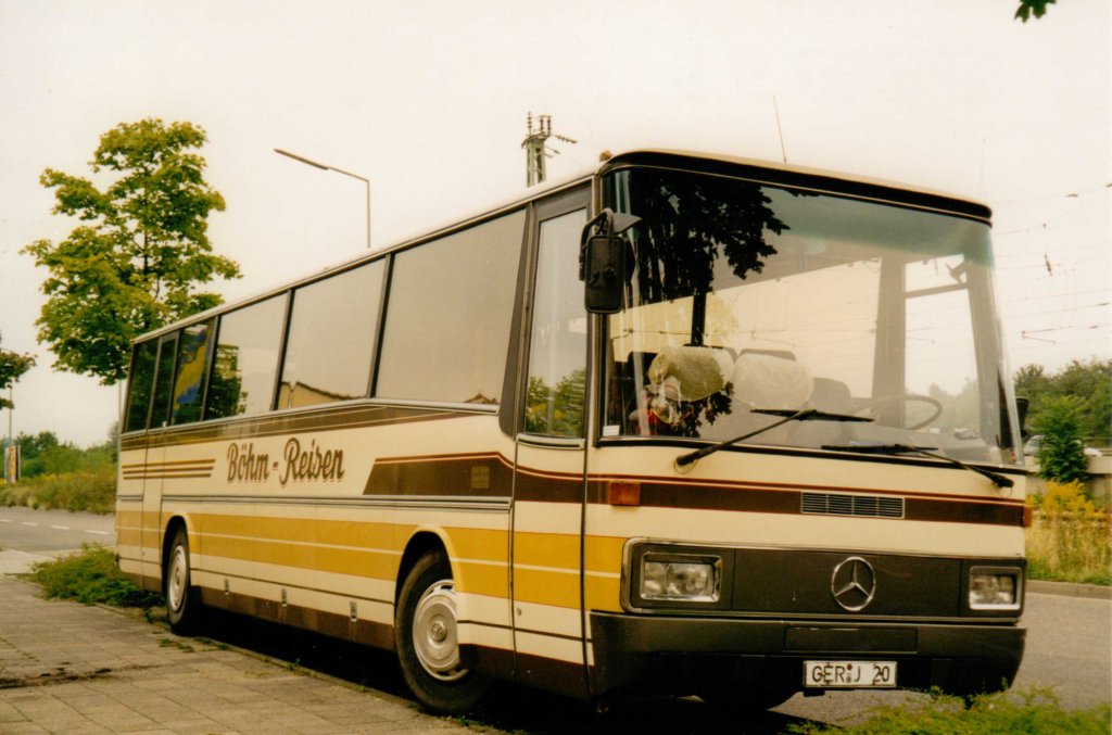 Aus dem Archiv: Vetter Reisebus auf Basis O 303  Bhm , September 1997 Karlsruhe