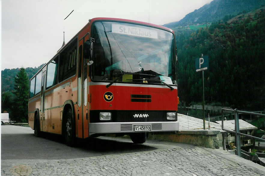 Aus dem Archiv: Williner, Grchen (BVZ) - Nr. 5/VS 45'880 - NAW/Lauber am 6. Oktober 1995 beim Bahnhof St. Niklaus