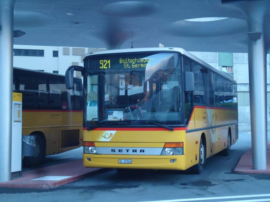 Autotour, Visp - VS 27'026 - Setra am 1. Oktober 2012 beim Bahnhof Visp