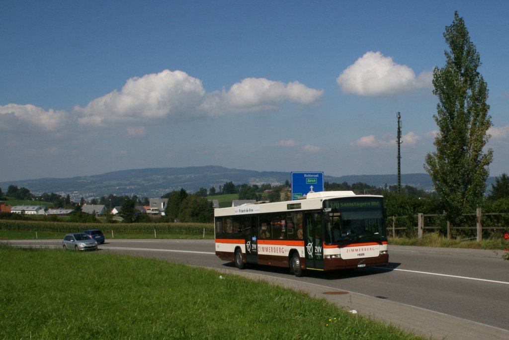 Bamert, Wollerau, SZ 12'089 (Volvo/Hess B7L, 2000) am 19.9.2010 unterwegs bei Grüenfeld. 