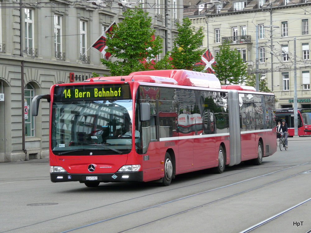 Bern Mobil - Mercedes Citaro  Nr.857  BE 671857 unterwegs auf der Linie 14 in der Stadt Bern am 12.05.2010