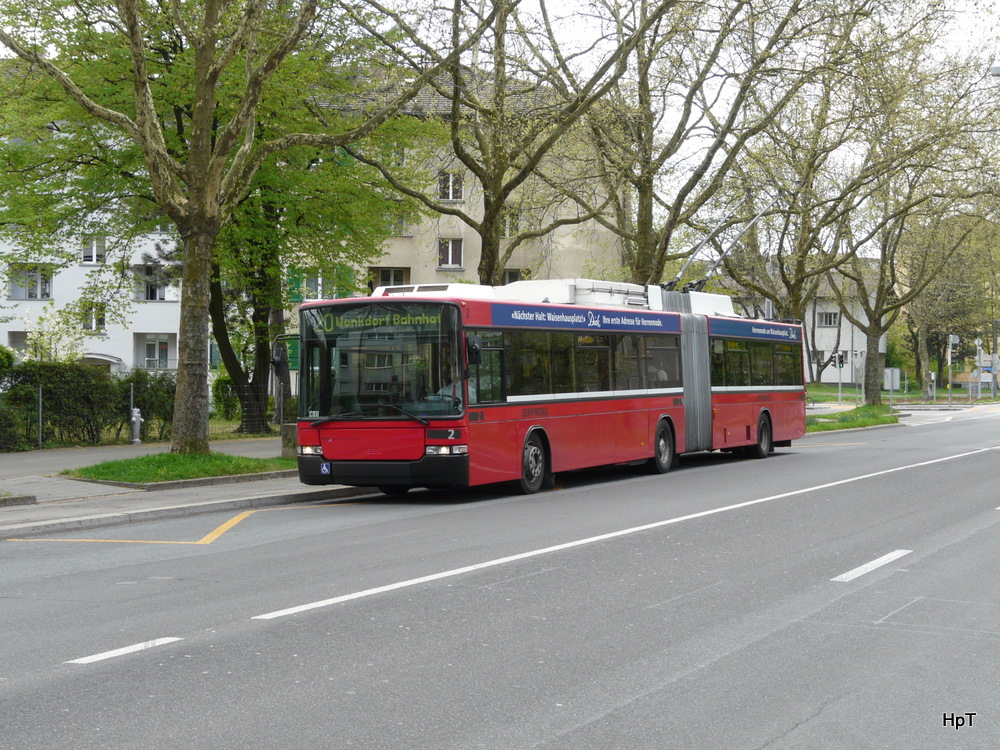 Bern mobil - NAW Swisstrolley Nr.02 unterwegs auf der Linie 20 in der Stadt Bern am 14.04.2011