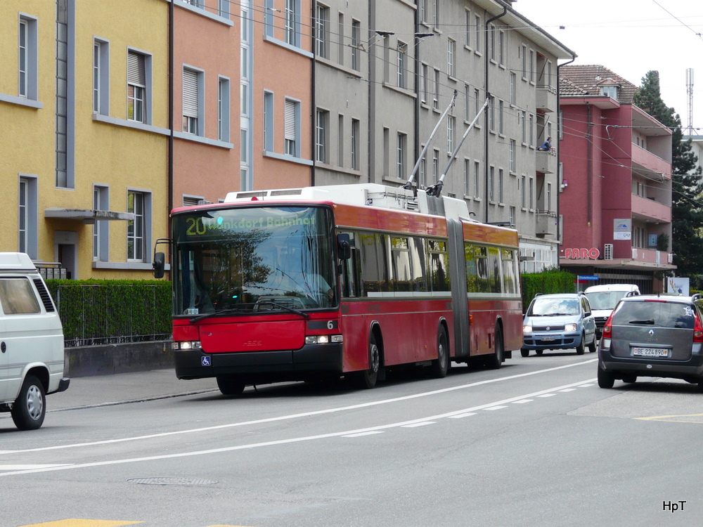 Bern mobil - NAW Swisstrolley Nr.06 unterwegs auf der Linie 20 in der Stadt Bern am 14.04.2011