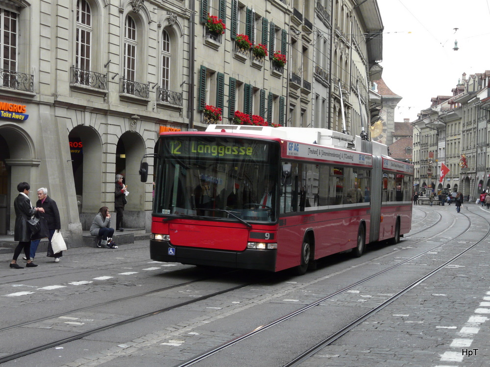 Bern mobil - NAW Trolleybus Nr.9 unterwegs auf der Linie 12 am 22.10.2010