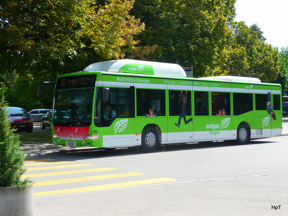 BGU - Mercedes Citaro Gasbus  Nr.25  SO 144839 bei der Haltestelle beim Bahnhof Grenchen Nord am 21.08.2011