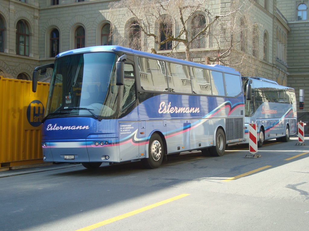 Bova Futura et Bova Magiq de la maison Estermann  Beromunster photographi le 26.03.2012 devant le Palais fdral  Berne