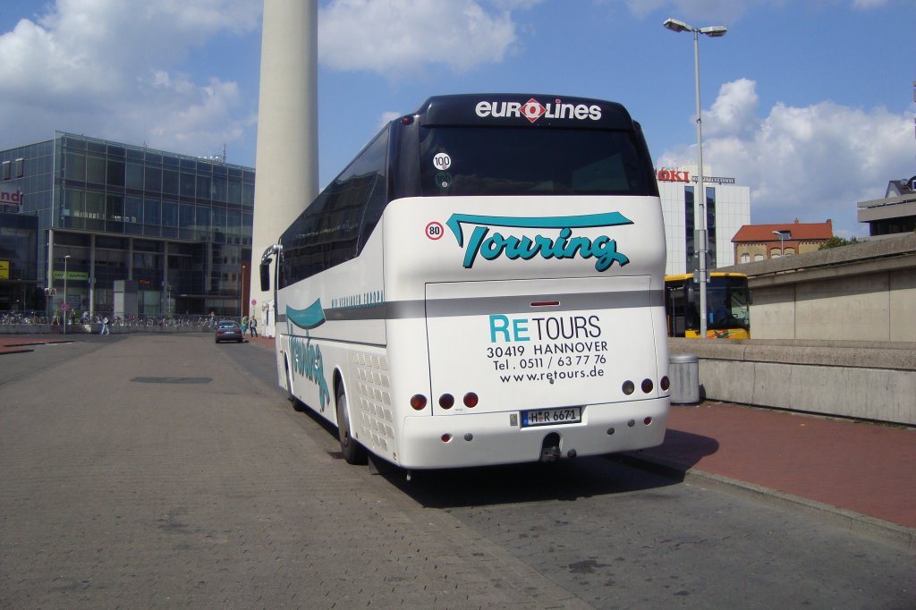Bova Reisebus stsnd im August ´09 in Hannover/ZOB.