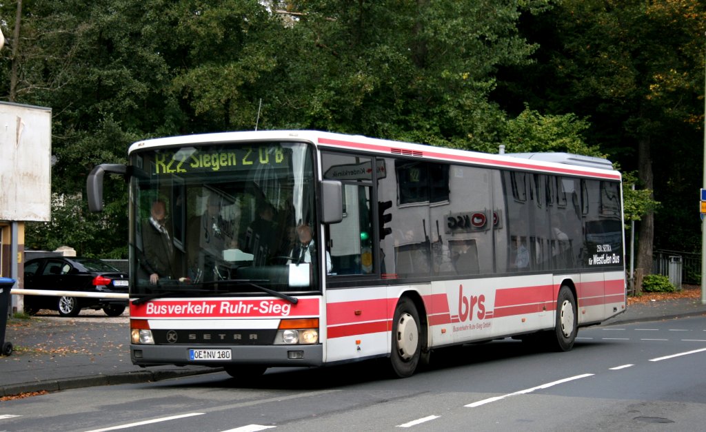 BRS (OE NV 180) ist der 250 Setra der für Westfalen Bus geliefert wurde.
Siegen, 18.9.2010