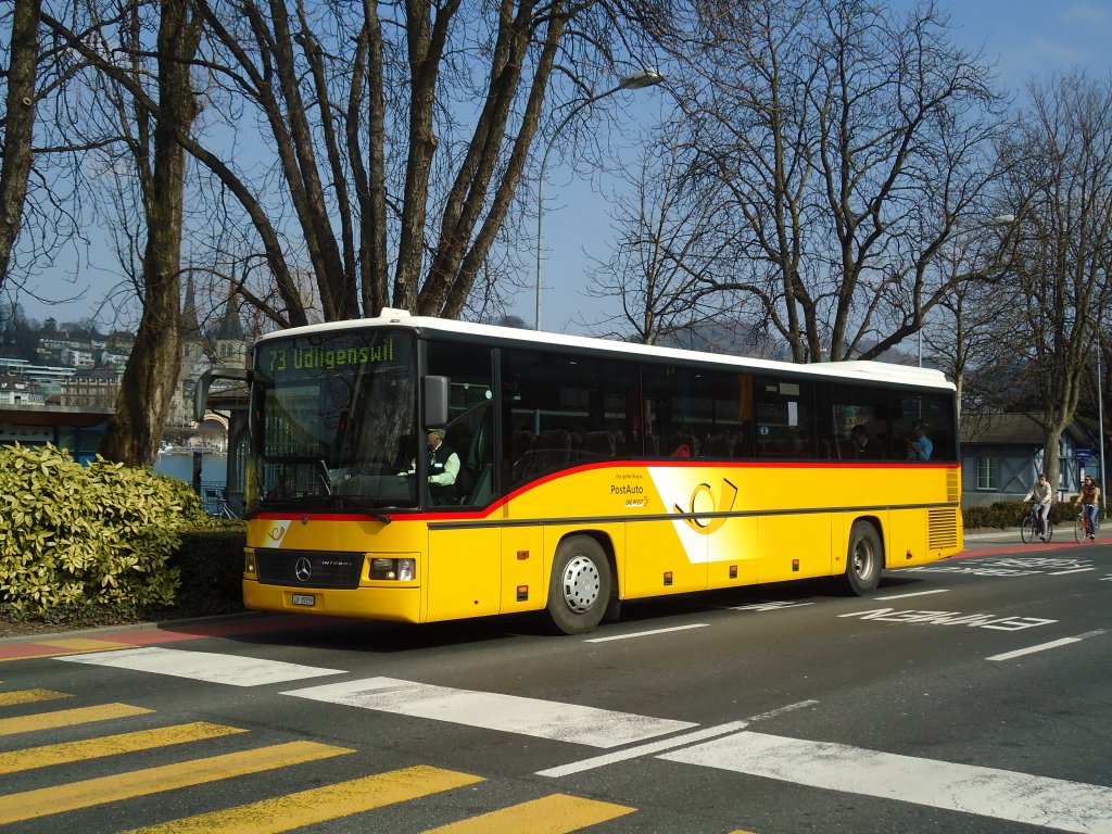 Bucheli, Kriens - Nr. 26/LU 15'559 - Mercedes Integro am 11. Mrz 2011 beim Bahnhof Luzern