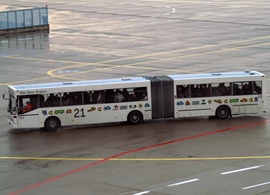 Bus  21/4121 , EDDK-CGN, Kln-Bonn, 14.08.2009, Germany 
