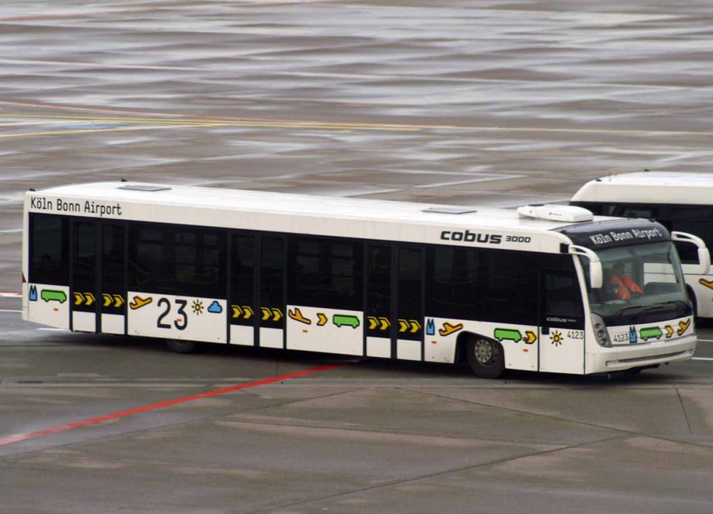 Bus  23/4123 , EDDK-CGN, Kln-Bonn, 26.11.2007, Germany 

