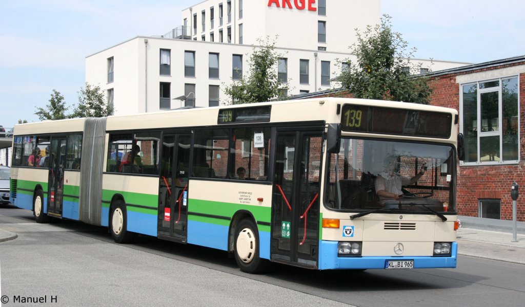 Busverkehr Imfeld (KL BI 965).
Kaiserslautern HBF, 2.7.2010.