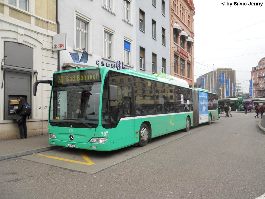 BVB Nr. 707 (Mercedes CitaroII O530G CNG) am 18.3.2011 in Basel beim SBB Bahnhof.