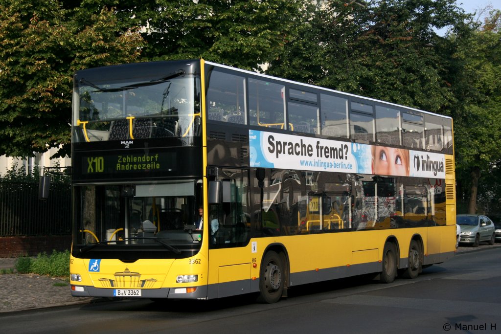 BVG 3362 (B V 3362) macht Werbung fr Inlingua.
Berlin Zoo Bahnhof, 9.8.2010.