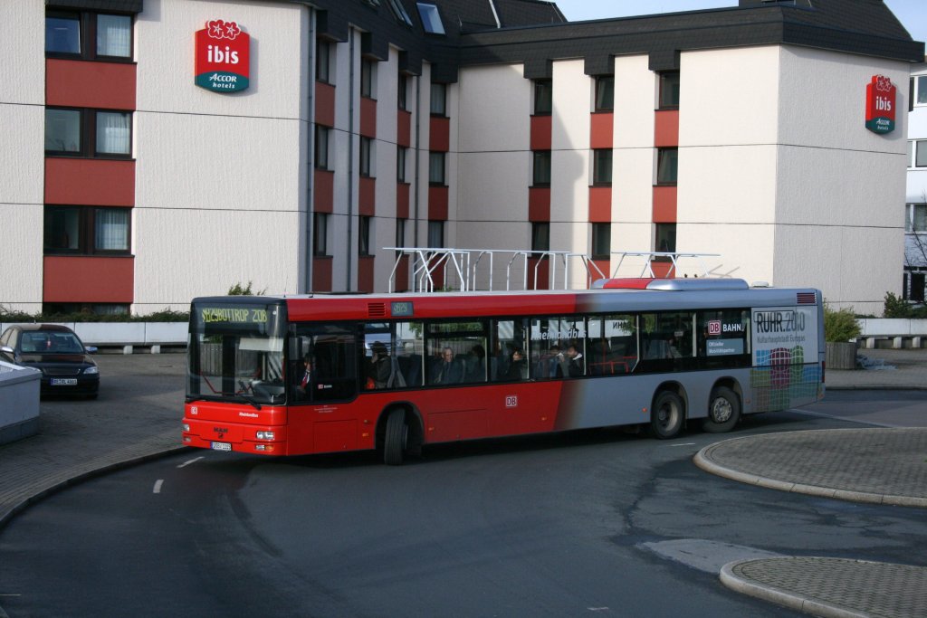 BVR (D BV 1115) mit Werbung fr Ruhr 2010.
Hier am HBF Gelsenkirchen.