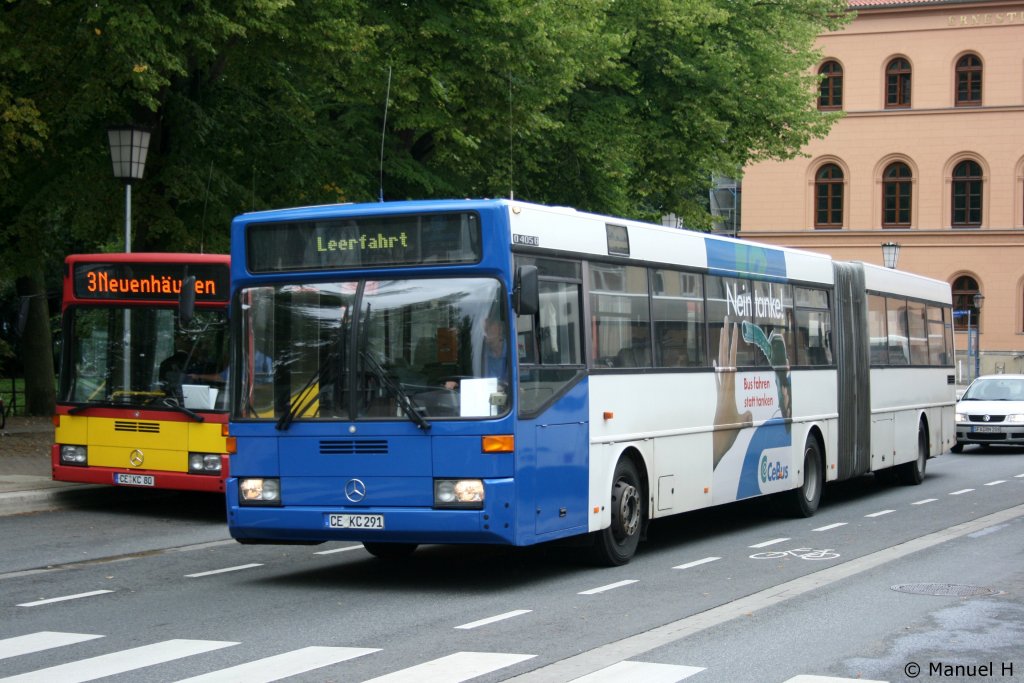 CeBus (CE KC 291) mit TB fr CeBus.
Celle Schloplatz, 16.8.2010.