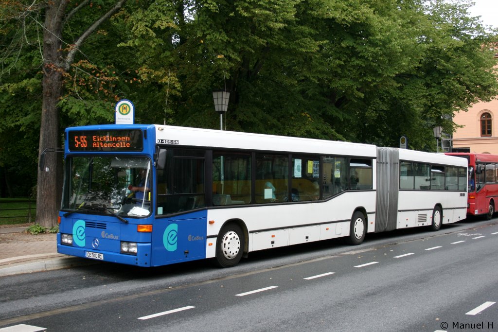 CeBus (CE KC 81) aufgenommen am Schloplatz in Celle.
Dieser Bus war mal in Tbingen zuhause.
Dort fuhr er im Stadtverkehr fr Kocher unter dem Kennzeichen T-JK 48.
2004 kam er nach Celle.