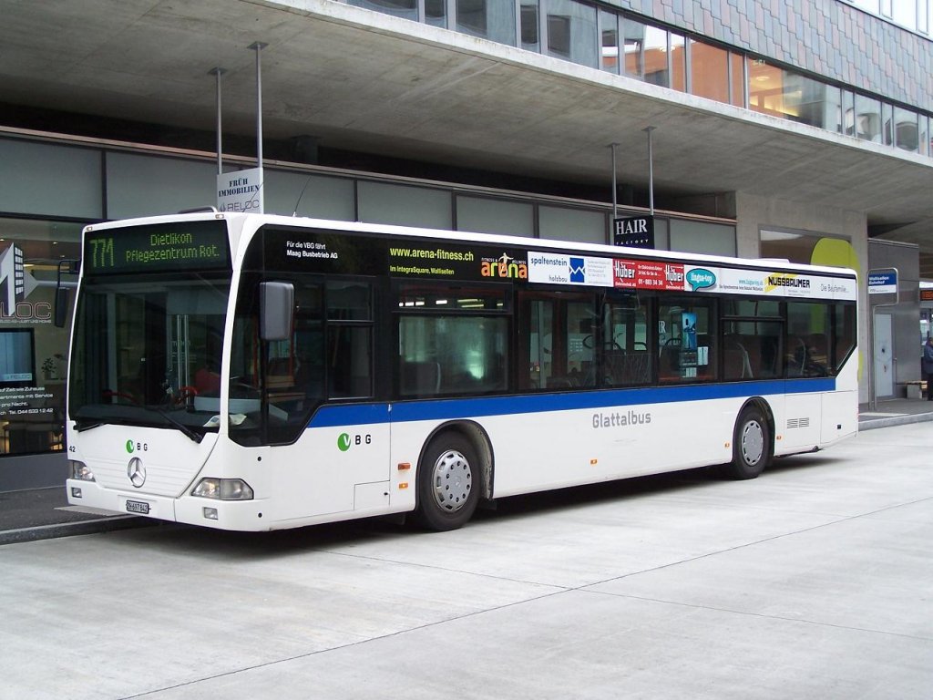 Citaro Nr 42 von Maag in Wallisellen am 19/02/11.