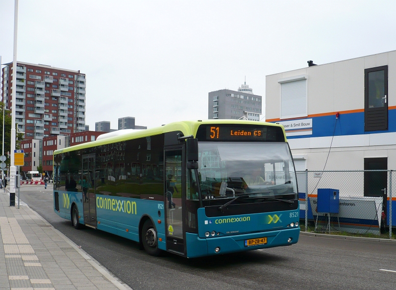 Connexxion 8521 DAF VDL Berkhof Ambassador 200 Baujahr 2005. Bargelaan Leiden 25-07-2010.