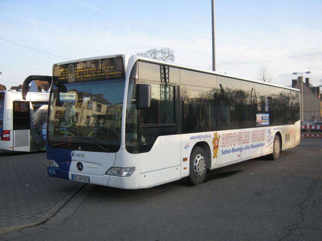 Das Foto zeigt einen Citaro Bus an der Haltestelle Bahnhof Brebach. Die Aufnahme des Foto war am 16.02.2010.