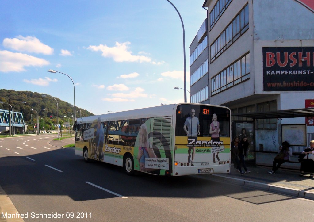 Das Foto zeigt einen Solaris Urbino Bus an der Haltestelle Rmerkastel in Saarbrcken. Aufgenommen habe ich das Bild am 23.09.2011.