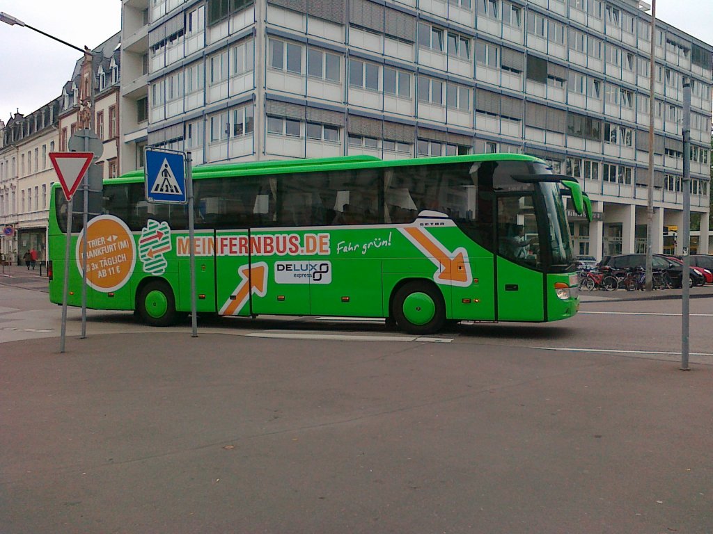 DeLux-Express / MeinFernbus.de in Trier Hbf 13.06.2013