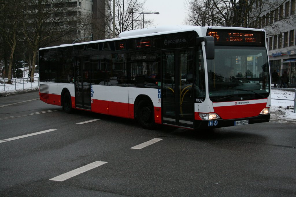 Der Hochbahn Hummelsbttel Bus 1002 Bj. 2010 am 22. Februaar 2010 auf der Busanlage Poppenbttel mit Ziel U Volksdorf.