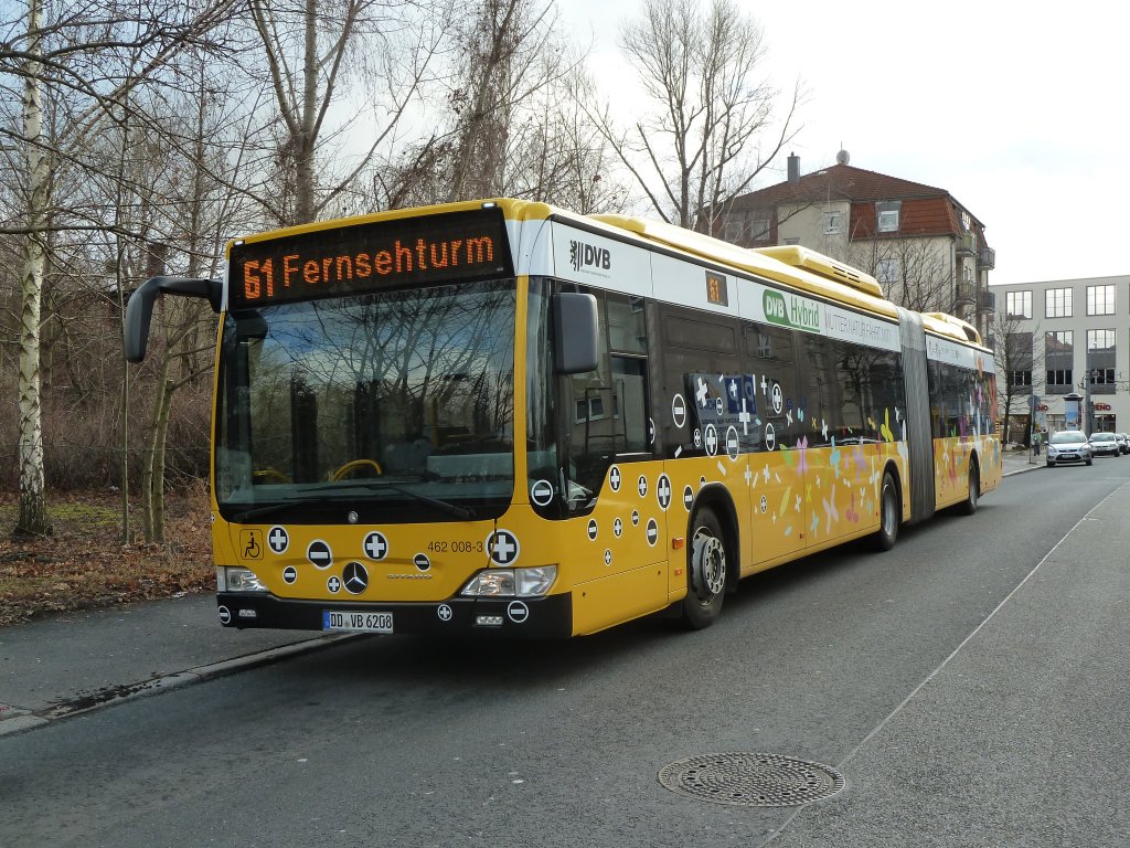 Der Hybrid Bus von Mercedes 462 008-3 stand am 10.01.2012 an der Endstadion in Löbtau.