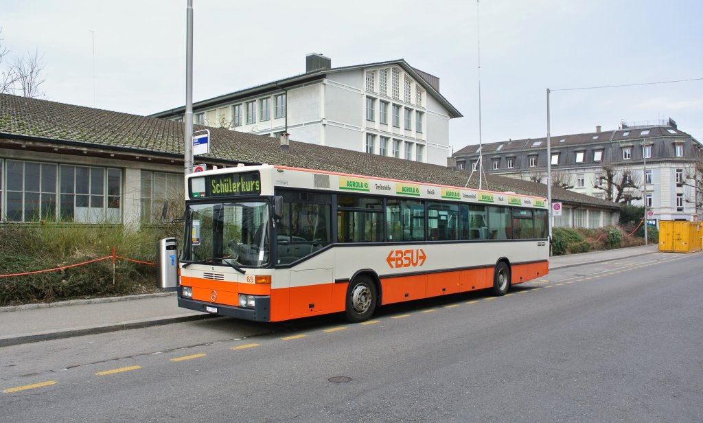Der MB 405 N Nr. 65 ist momentan fr die BGU als Schlerkurs zu den GIBS Schulen in Solothurn im Einsatz, 05.03.2013.