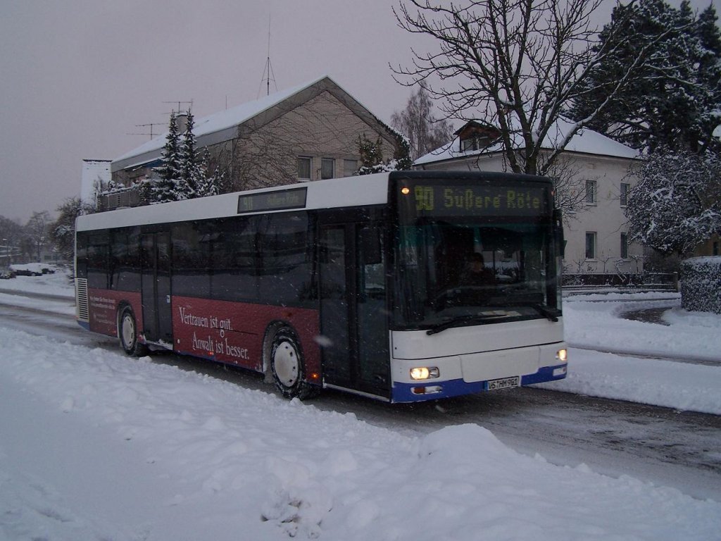 Der NL 223 des Stadtverkehrs Donaueschingen unter Schnee und Eis. 02/01/2010.