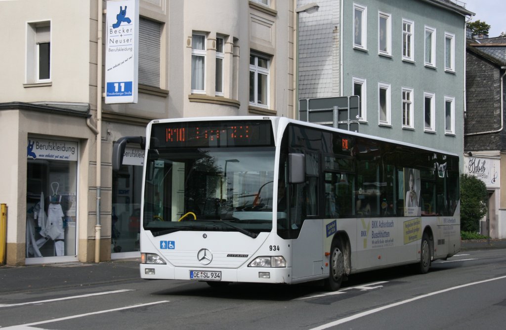 Diesen Citaro habe ich am ZOB Siegen aufgenommen.
Er macht Werbung fr die BK.
Siegen, 18.9.2010