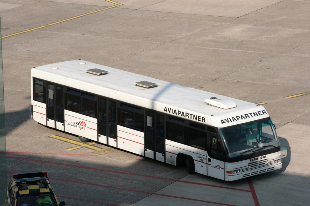 Diesen Cobus 3000 habe ich am Flughafen Düsseldorf aufgenommen.
25.4.2010