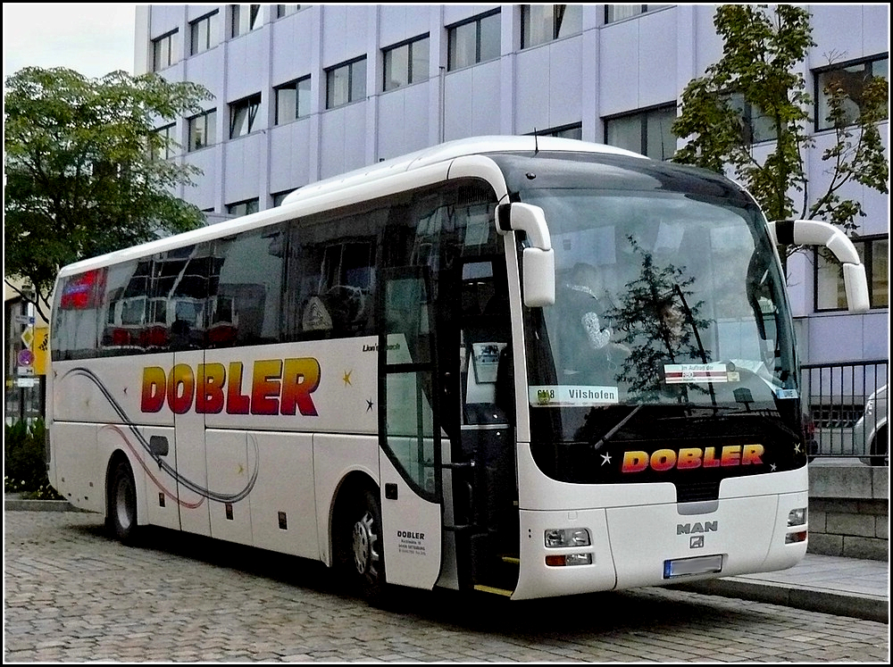 Dieser MAN Lion´s Coach wartet am 17.09.2010 auf seine Fahrgste.