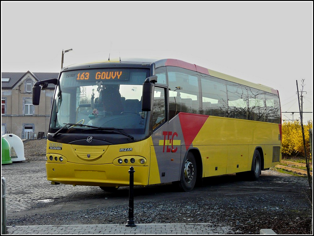 Dieser Scania Irizar stand am morgen des 10.04.2009 in Bahnhofsnhe in Gouvy. 