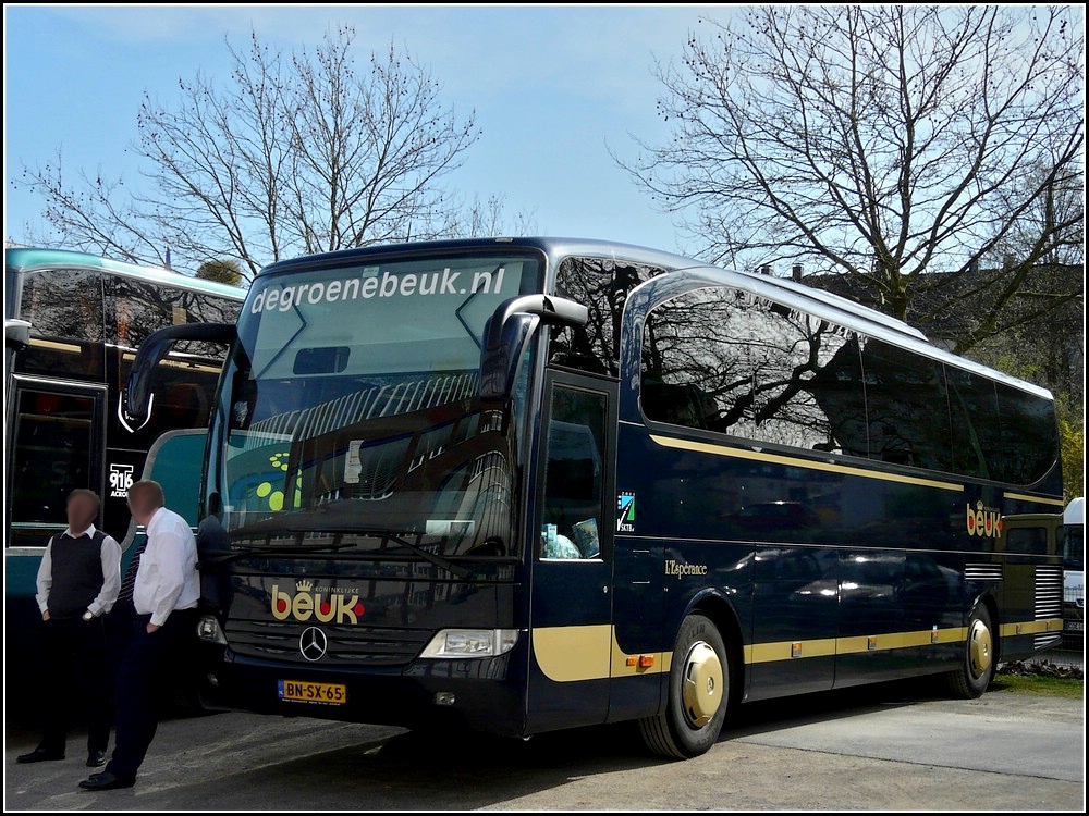 Dieser schne Bus war mit einer Besuchergruppe aus den Niederlanden nach Essen angereist. 02.04.2011