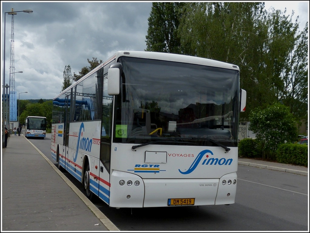 (DM 5419)  VDL Bova, des Busunternehmens Simon aus Diekirch, aufgenommen am Busbahnhof in Ettelbrck.   15.06.2013