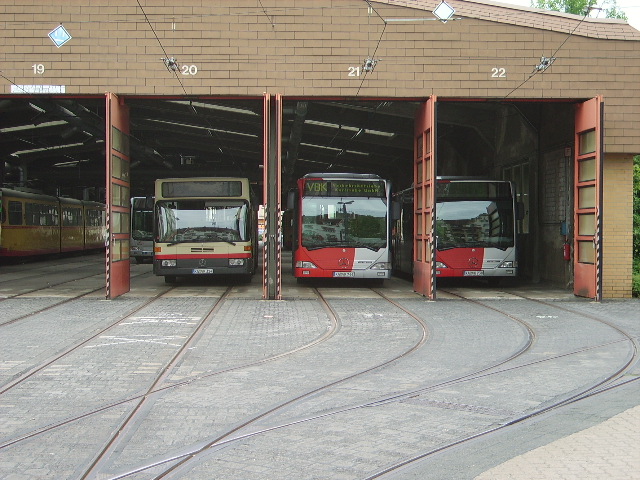 Drei Busse der VBK in Karlsruhe am Betriebshof Ost  