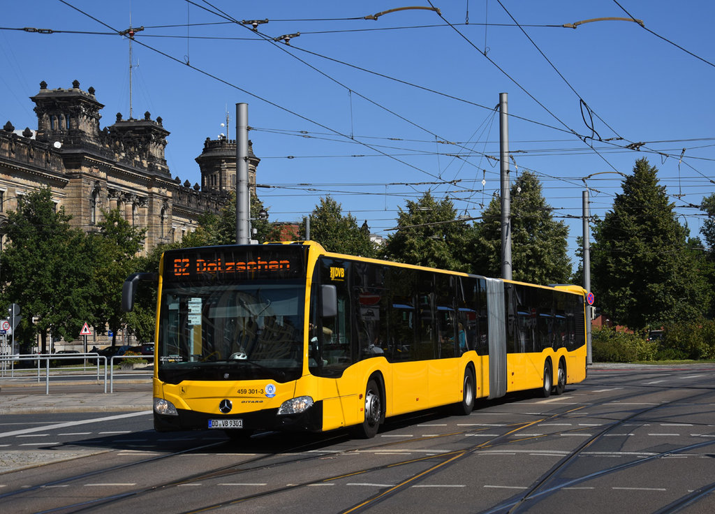 Dresden DVB Mercedes Capacity L Wagen 459 301 als Linie 62 am Pirnaischen Platz, 30.08.2017.