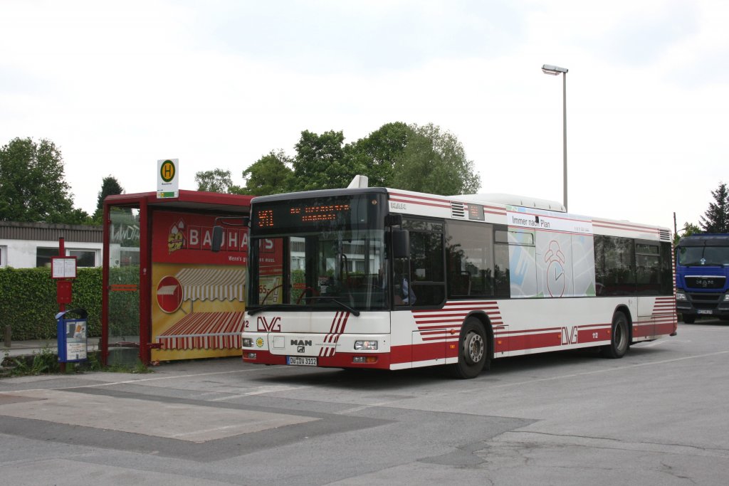 DVG 112 (DU DV 3112) an der Buscherstr. in Duisburg.
15.5.2010