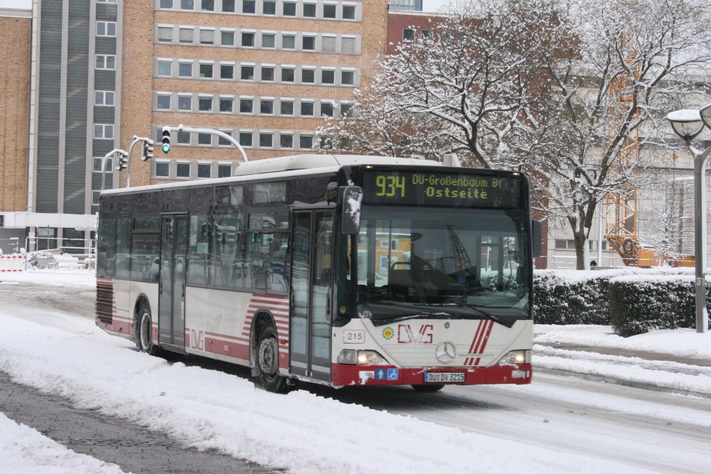 DVG 215 (DU DV 3215) am HBF Duisburg.
3.1.2010