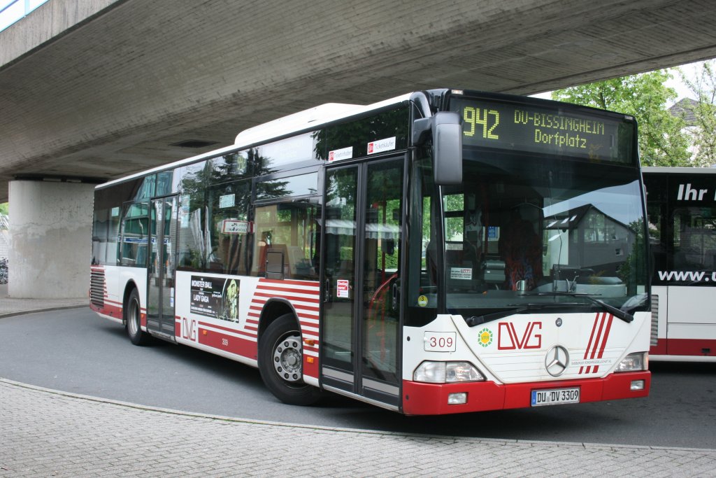 DVG 309 (DU DV 3309) macht Werbung fr Lady Gaga.
Aufgenommen in Duisburg Huckingen.
15.5.2010