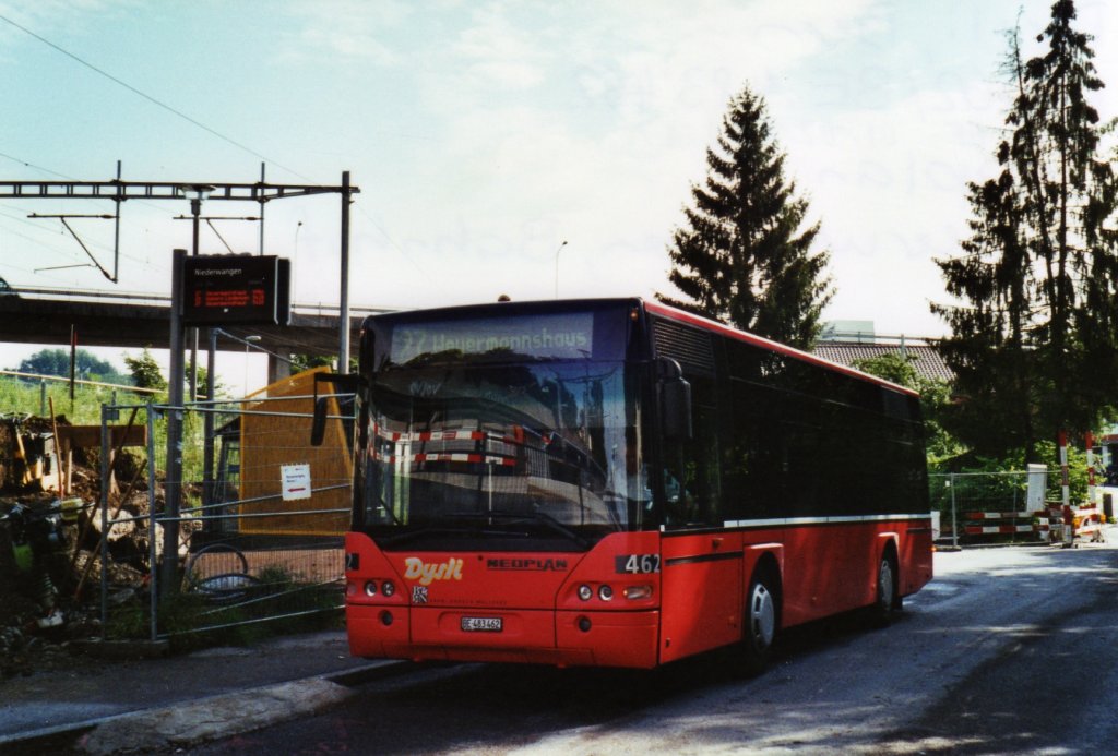 Dysli, Bern (Bernmobil) Nr. 462/BE 483'462 Neoplan am 14. Juni 2010 Niederwangen, Bahnhof