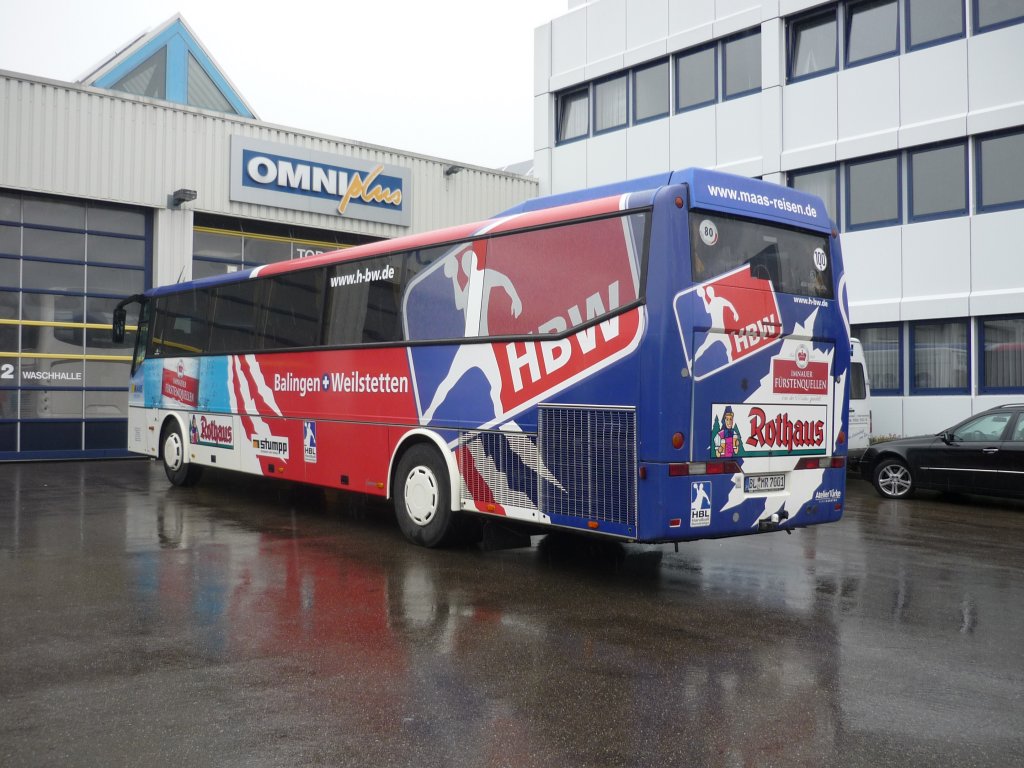 Ein Bova-Bus der Fa. Maas-Reisen,der den Handball-Verein HBW-Balingen fhrt zu Besuch in Herrenberg-Gltstein, am 08.09.2010. 
 



