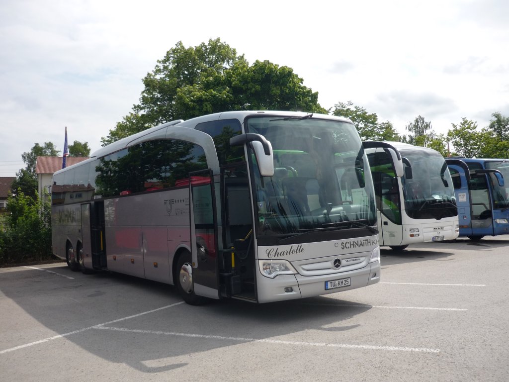 Ein Bus der Fa. Schnaith aus Tbingen zu Besuch der Gartenbauaustellung in Villingen-Schwennigen, am 15.07.2010.