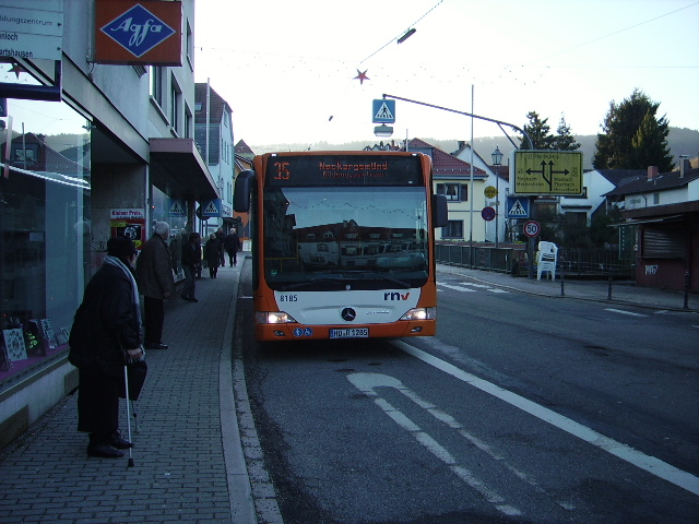 Ein Citaro G des RNV in Neckargemünd am Hanfmarkt am 16.01.11